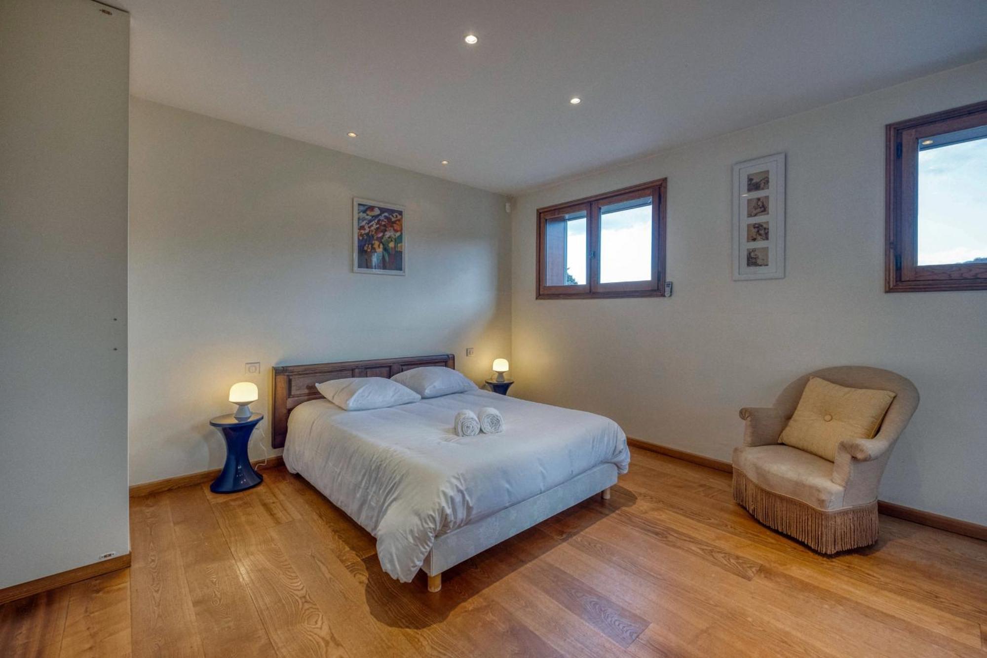 #Hp La Maison Des Lilas Large Family House Sleeps 12 Garden Seyssinet Exterior foto